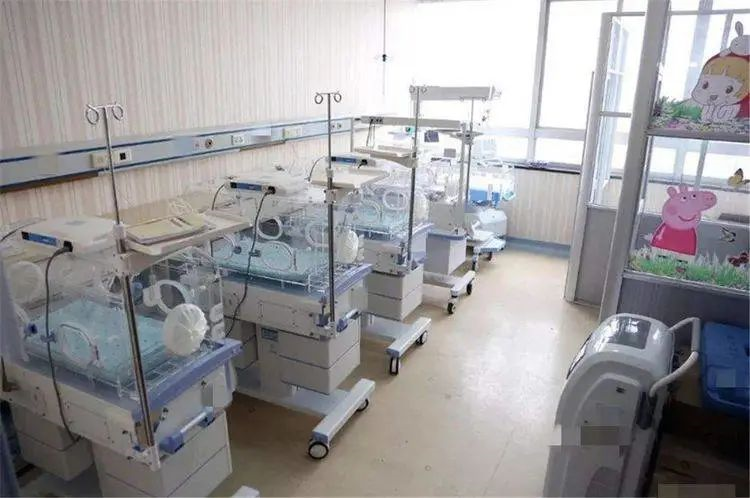 懷疑孩子非親生，夫妻偷做親子鑒定，竟是正規(guī)醫(yī)院新生兒被抱錯？