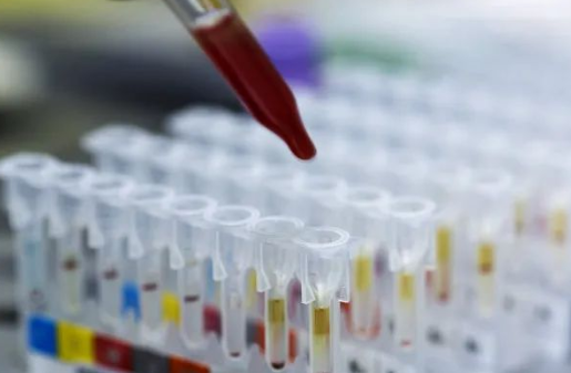 女方網(wǎng)友：父子倆血型一樣親子鑒定就是親生的嗎？